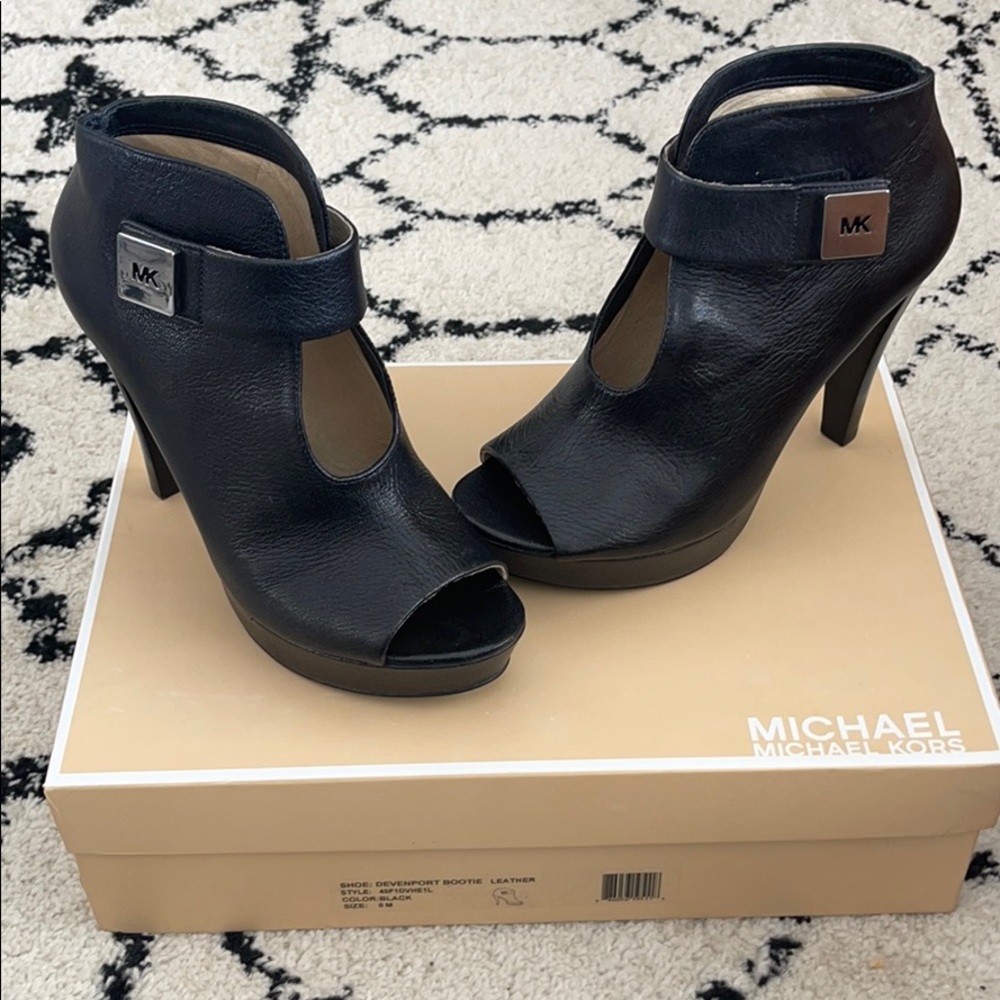 Michael Kors Davenport leather bootie